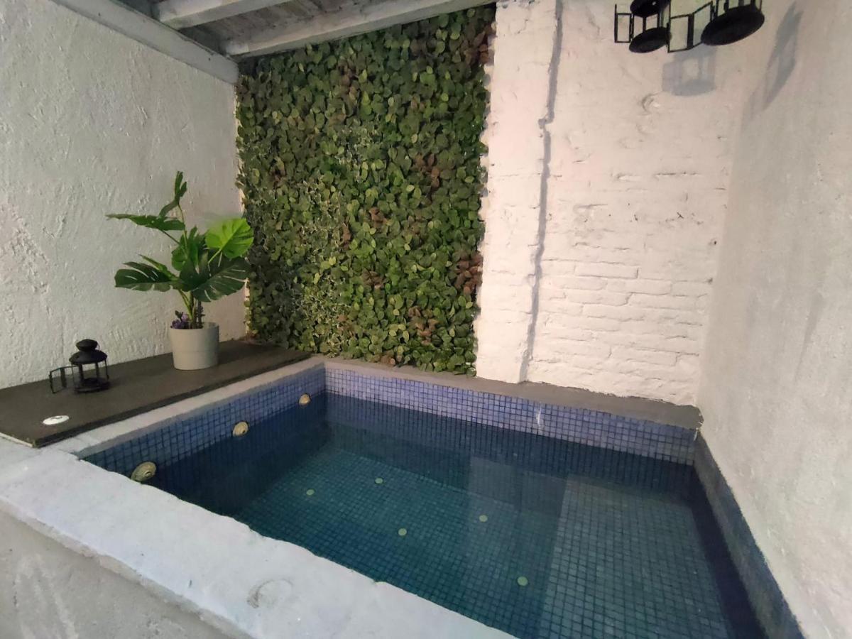 ולנסיה Pequeno Alojamiento Con Mini Piscina - No Climatizada מראה חיצוני תמונה